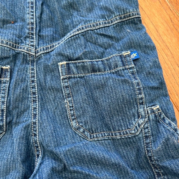 Oshkosh Almost vintage 4T jean overalls - Picture 2 of 7